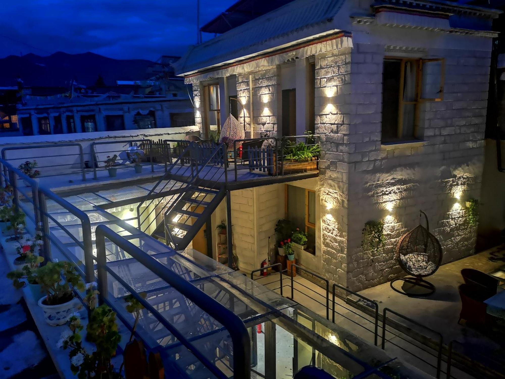 Fengma Feiyang Hostel Lhasa Esterno foto