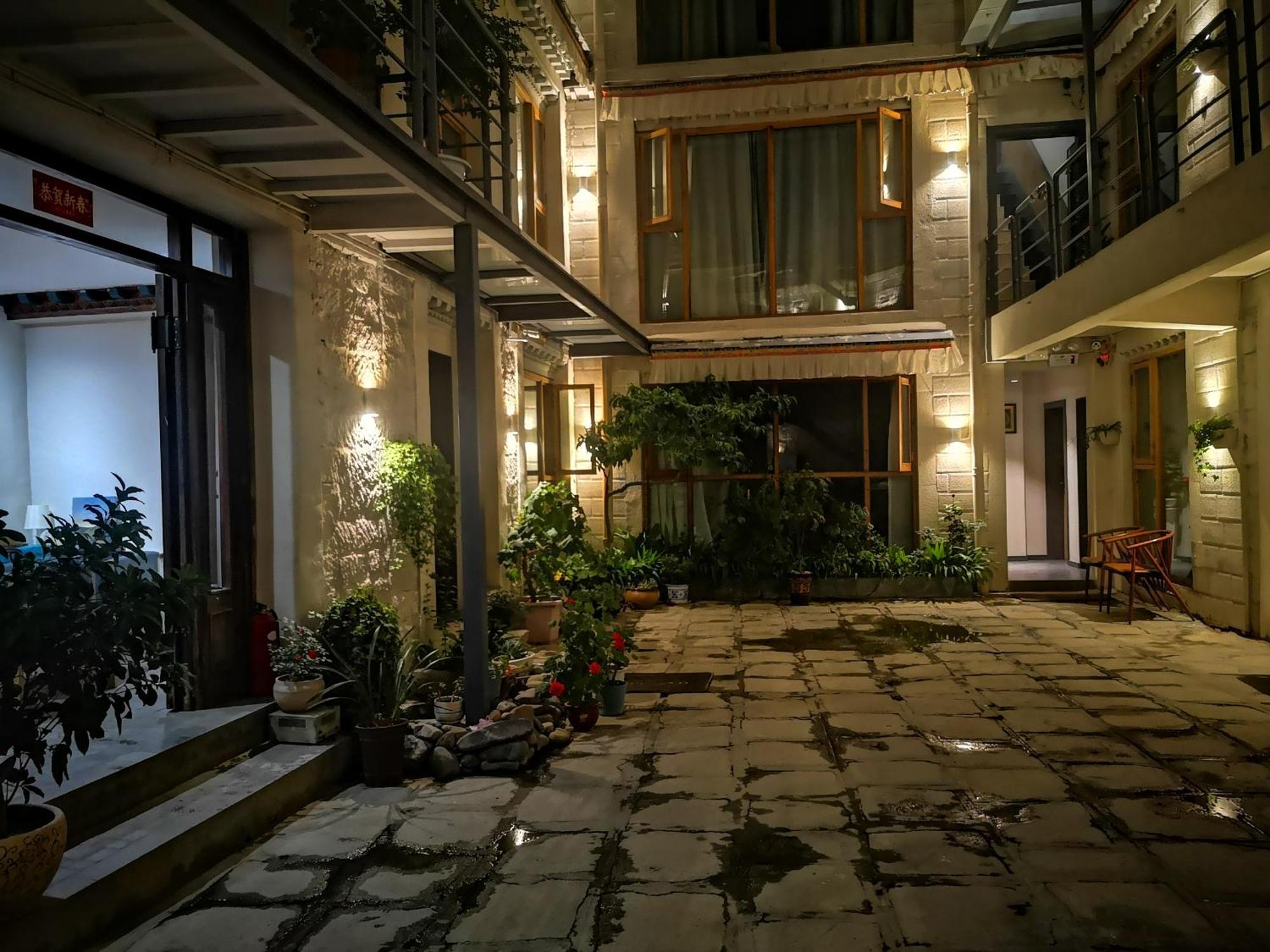 Fengma Feiyang Hostel Lhasa Esterno foto
